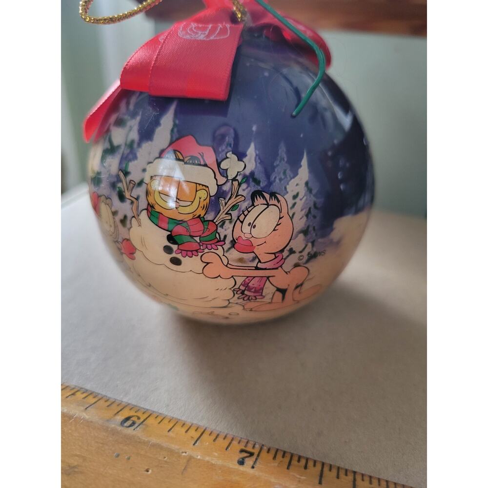 Matrix 1996 PAWS Garfield Snowman Christmas Ball Ornament With Garfield Bow - Picture 4 of 8